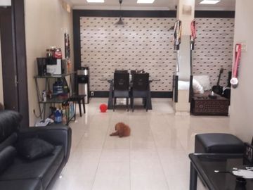 Rumah Mewah Di Sektor 9 - TN 2782