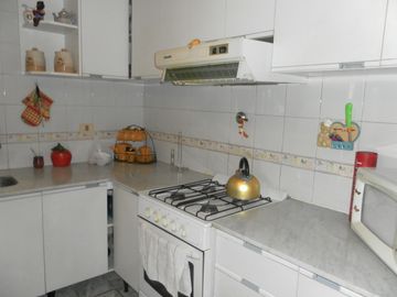 CASA DE 4 AMBIENTES, PH EN PLANTA ALTA DE 2 PLANTAS. ¡¡¡ ESTADO IMPECABLE