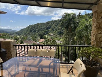 Valle Escondido Mansión