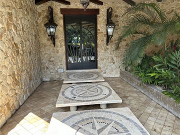 Valle Escondido Mansión