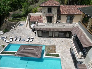 Valle Escondido Mansión
