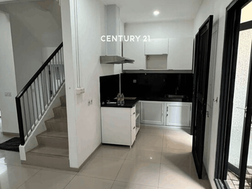 Dijual Rumah Siap Huni Dalam Cluster Di U Ville Bintaro