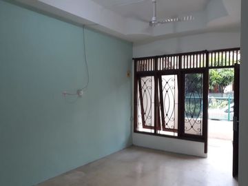 Rumah Murah Baru renovasi di Komplek Ciputat Baru hanya 895 Jt (nego)