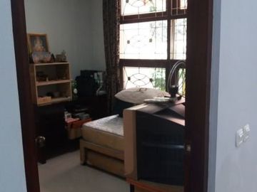 Rumah 1.5 Lantai, SHM, di Taman Parahiyangan, Lippo Karawaci
