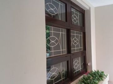 Rumah 1.5 Lantai, SHM, di Taman Parahiyangan, Lippo Karawaci