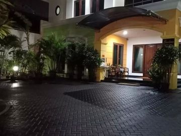 Rumah homestay luas nol kertajaya dekat its, 44.000watt PAM garasi 13 mobil