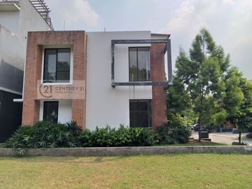 Rumah 2 Lantai Kokoh Terawat di Discovery Bintaro Jaya, SC-1657