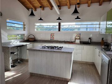 Venta de Casa Campestre en La Ceja Cerca al casco Urbano