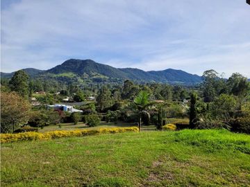 Venta de Casa Campestre en La Ceja Cerca al casco Urbano