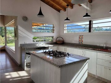 Venta de Casa Campestre en La Ceja Cerca al casco Urbano