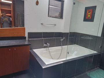 casa en arriendo/venta en chia. Cod V11843
