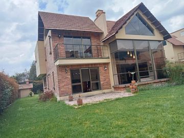 casa en arriendo/venta en chia. Cod V11843
