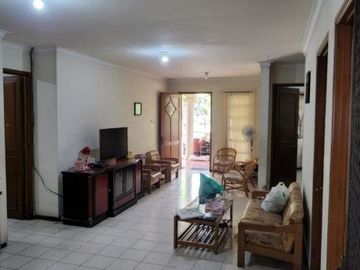 Rumah Vila Valensia hadap barat row 3mobil