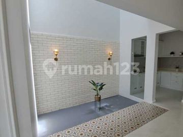 Rumah Hook Klasik Modern Cluster Nusaloka - BSD City Bonus Kitchen Set (Kompor+ Cooker Hood)
