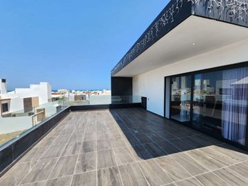 Casa en VENTA con roof garden en PLAYAS DEL CONCHAL