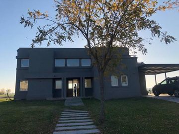 VALERIA LOPEZ PROPIEDADES I ESPECTACULAR CASA VISTA AL LAGO
