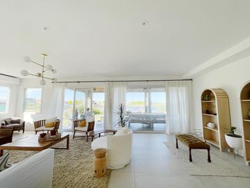 VALERIA LOPEZ PROPIEDADES I ESPECTACULAR CASA VISTA AL LAGO