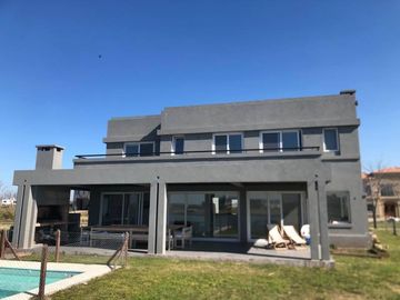 VALERIA LOPEZ PROPIEDADES I ESPECTACULAR CASA VISTA AL LAGO