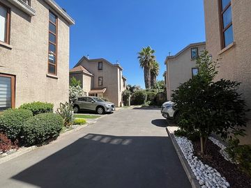 LA CAÑADA, MONSEÑOR EDWARDS