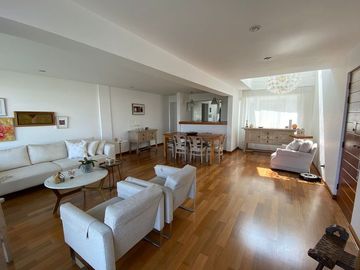 VENDO INMEJORABLE PENTHOUSE COMO NUEVO CON PISCINA, EN LA AURORA, MIRAFLORES.