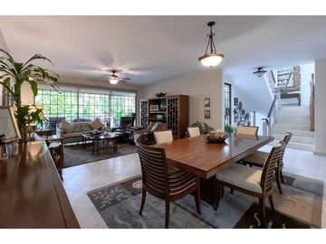 VENTA DE CASA EN CARDENAS VILLAGE 422M2