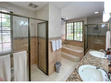 VENTA DE CASA EN CARDENAS VILLAGE 422M2