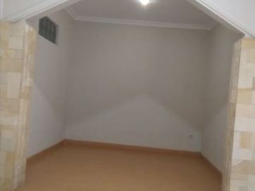Rumah modern luas siap huni dekat ring road utara