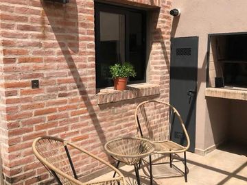 La Esquina, Pilar