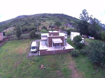 Casa con vistas panorámicas, tranquilidad y naturaleza