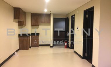 Condo (1 BR) w/Balcony - Grand Quartier Crosswinds Tagaytay