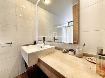 Casa en venta de 4 dorm. en Colina