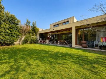 Casa en venta de 4 dorm. en Colina