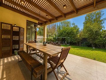 Casa en venta de 4 dorm. en Colina