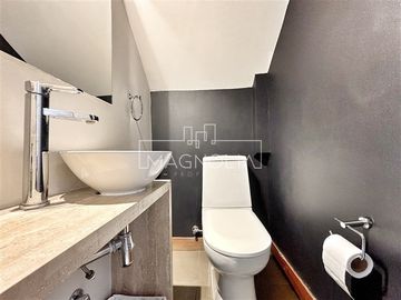Casa en venta de 4 dorm. en Colina
