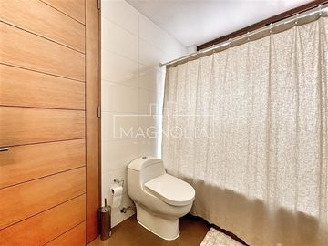 Casa en venta de 4 dorm. en Colina