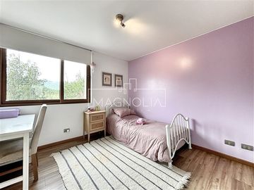 Casa en venta de 4 dorm. en Colina