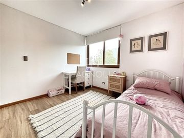 Casa en venta de 4 dorm. en Colina