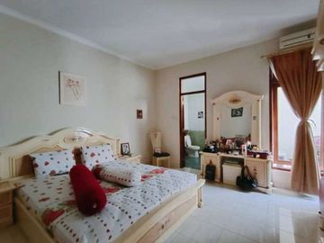 Rumah Mewah Luxury Dalam Perum Elite Monjali Barat UGM Dalam Ringroad