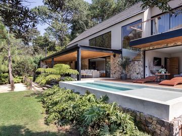 CASA NUEVA Y MODERNA EN VENTA