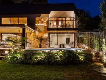 CASA NUEVA Y MODERNA EN VENTA