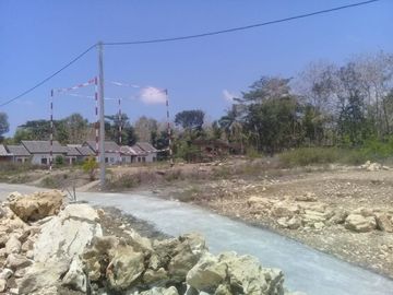 rumah minimalis komplek perumahan di wates kulon progo