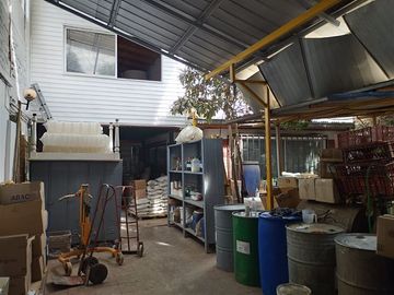 Casa en venta de 4 dorm. en Quinta Normal Equipamiento Mixto