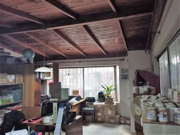 Casa en venta de 4 dorm. en Quinta Normal Equipamiento Mixto