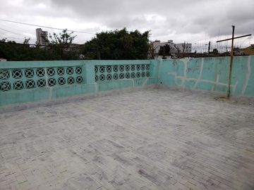 Casa PH en venta en Piñeyro