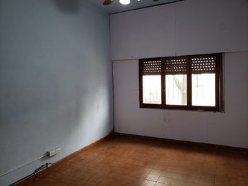 Casa PH en venta en Piñeyro
