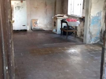CASA ANTIGUA - LOTE DE 10X32 HAEDO SUR