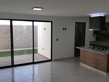 EXCELENTE CASA EN VENTA EN CANDORA RESIDENCIA, LEÓN ,GTO.