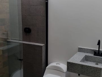 EXCELENTE CASA EN VENTA EN CANDORA RESIDENCIA, LEÓN ,GTO.