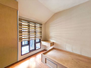 Rumah SHM LT 180 Siap KPR 10 Menit ke Mall Lippo Karawaci J-12044