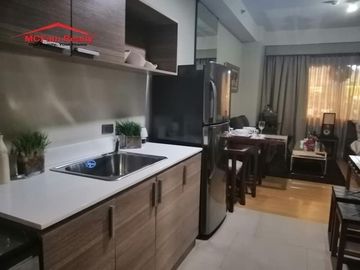 2 Bedrooms Condo for Sale in Madrid Tower Cainta Rizal, contact Donald
